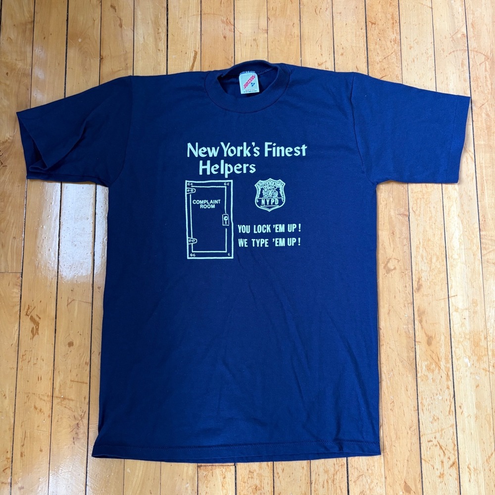 VTG NYPD New Yorks Finest Helpers
Complaint Room Jerzees M USA Single Stitch